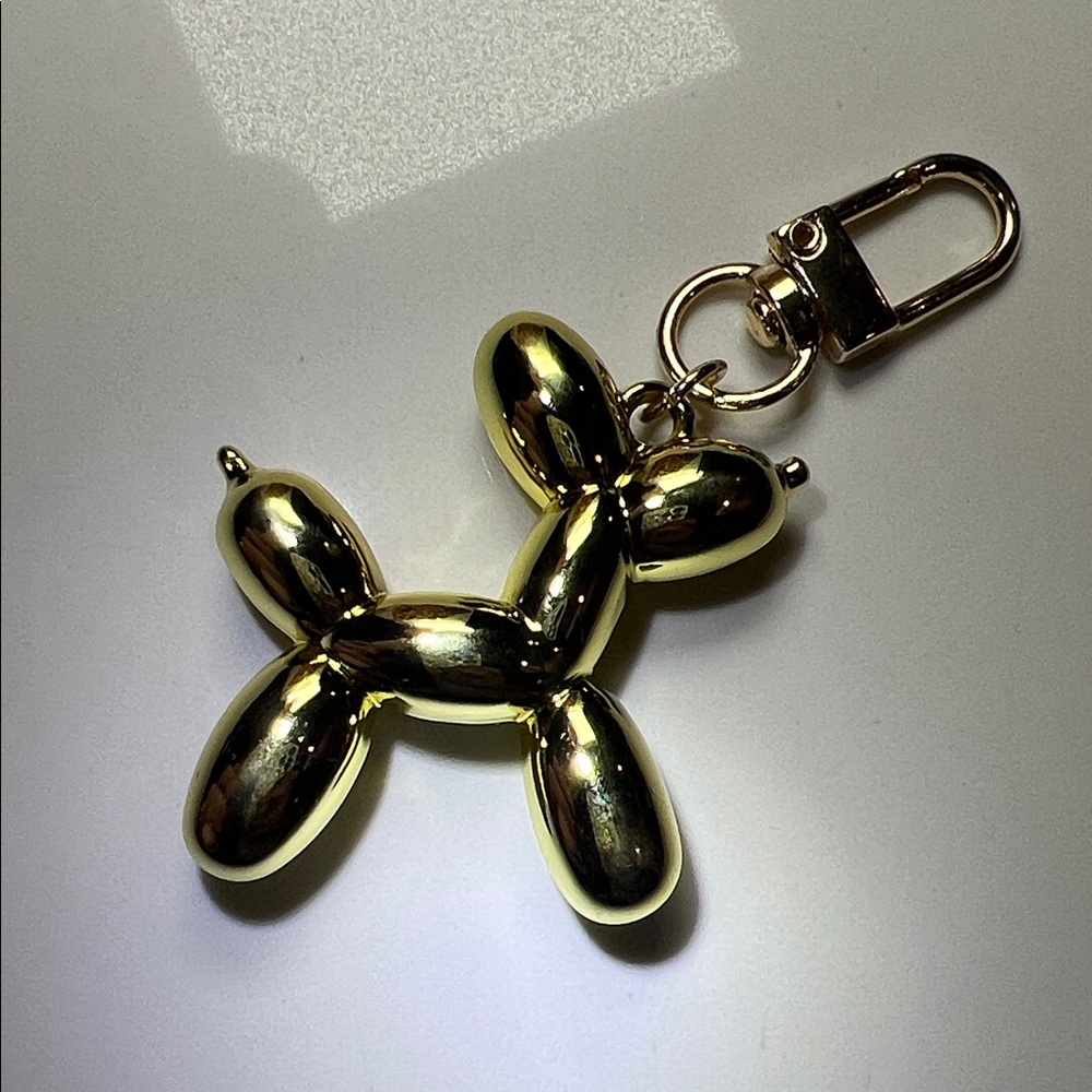 Gold Balloon Dog Keychain - Picture 7 of 10